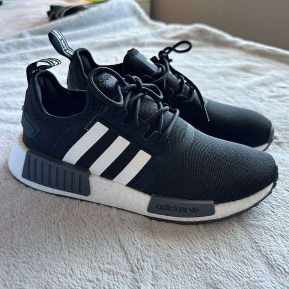 Adidas NMD_R1 Primeblue M7/W8 (brand new) core black/cloud white/grey five. - Picture 7 of 11